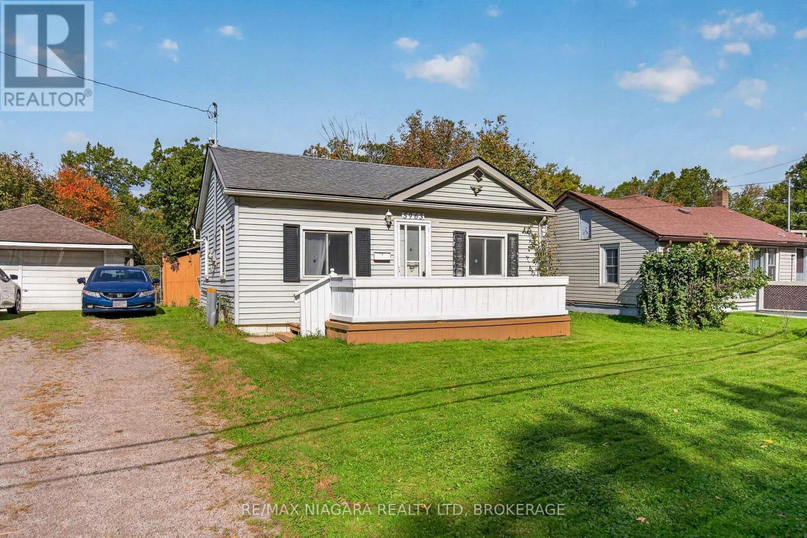 5963 Kister Road, Niagara Falls, Ontario  L2G 0B7 - Photo 2 - X14089902
