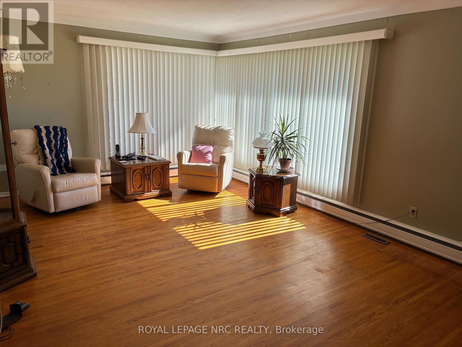 6725 Randy Drive, Niagara Falls, Ontario  L2E 5N3 - Photo 5 - X14091124