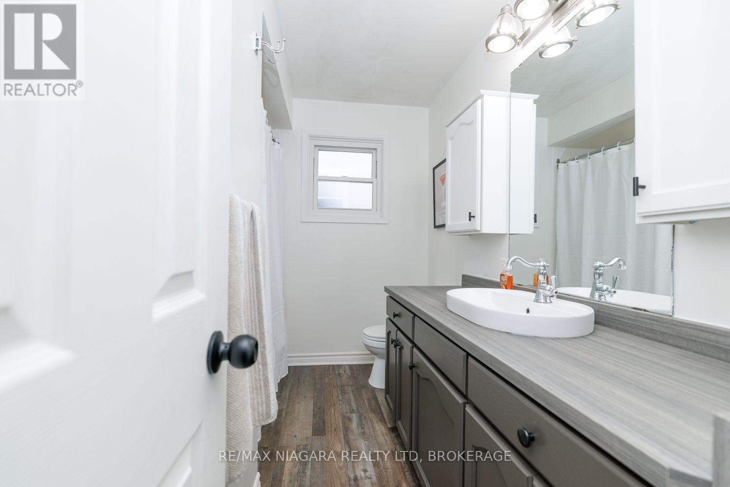 3360 Baker Crescent, Niagara Falls, Ontario  L2J 3L9 - Photo 11 - X14091150