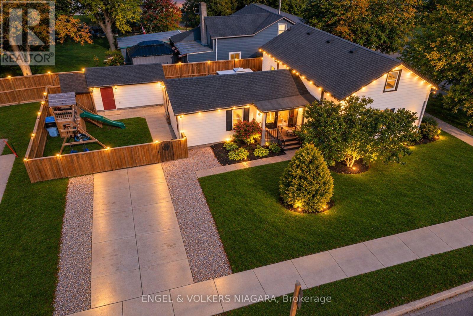 13 FREDERICK AVENUE, Bluewater, Ontario