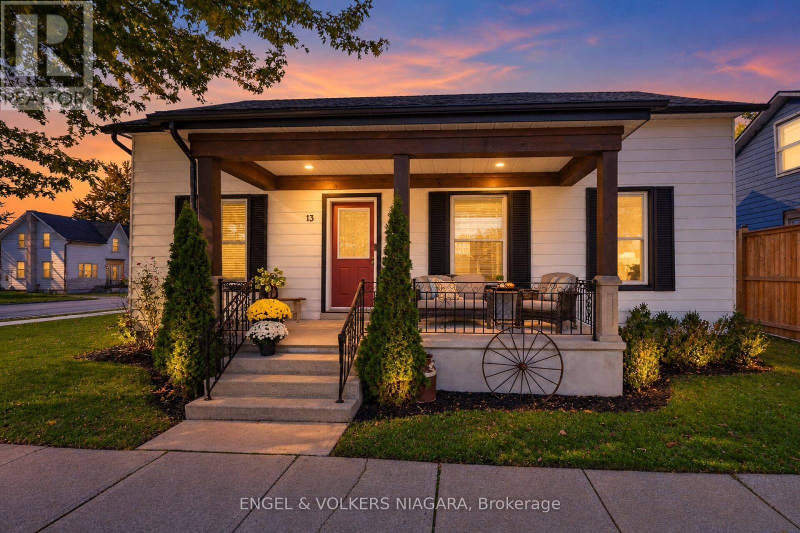 13 Frederick Avenue, Bluewater, Ontario  N0M 2T0 - Photo 3 - X14092712