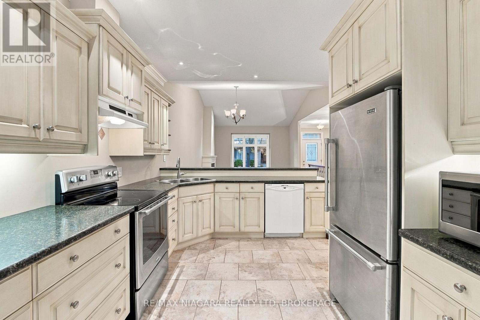 17 - 92 Loretta Drive, Niagara-On-The-Lake, Ontario  L0S 1T0 - Photo 13 - X14092902