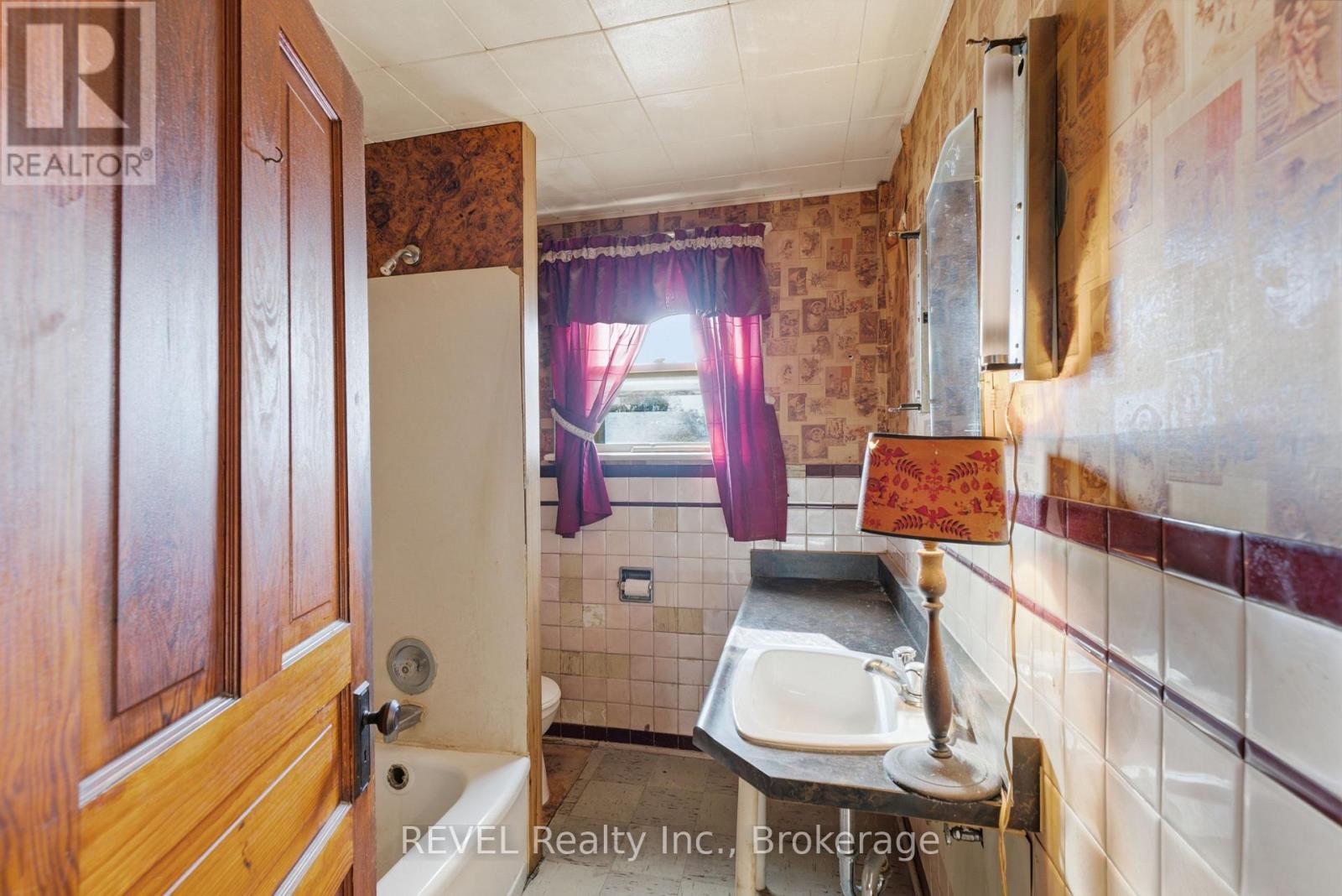 63 Carleton Street S, Thorold, Ontario  L2V 1Z9 - Photo 39 - X14093934