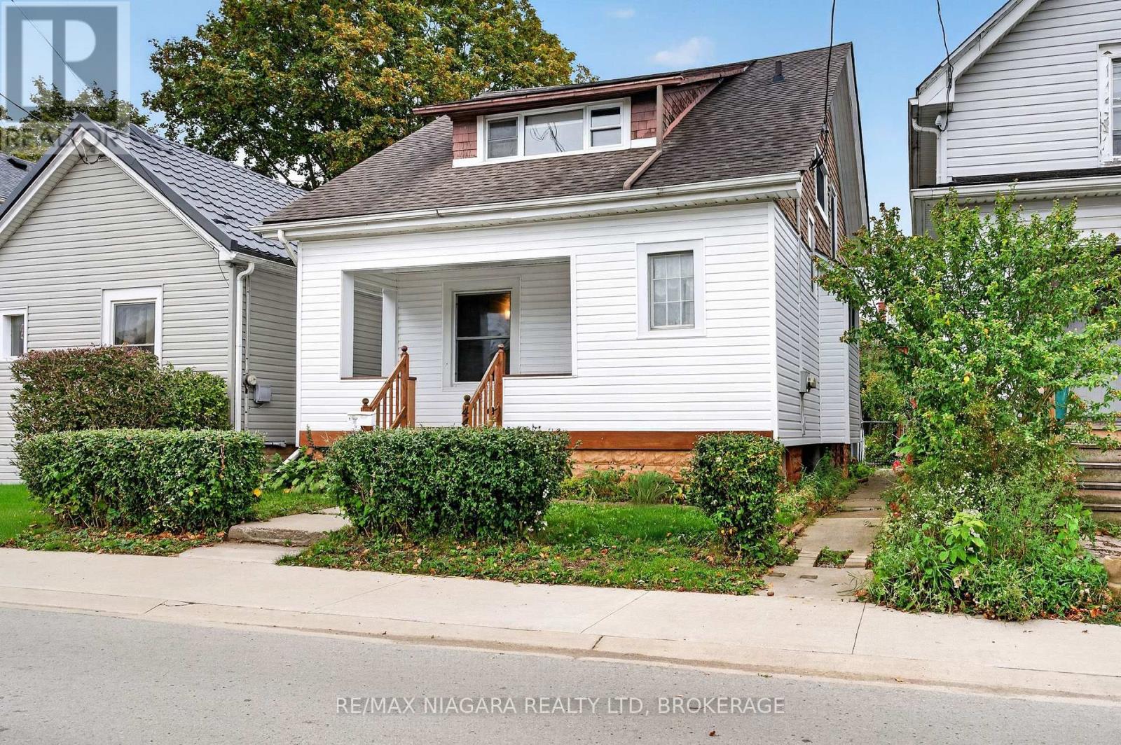 44 LOWELL AVENUE, St. Catharines, Ontario