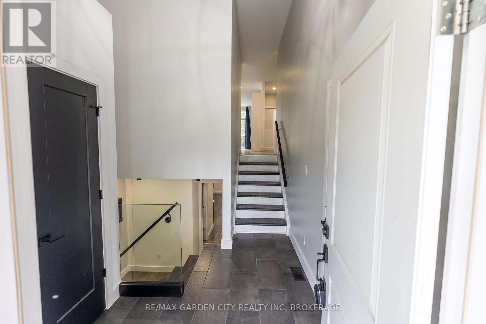 614b Niagara Street, St. Catharines, Ontario  L2M 3P7 - Photo 5 - X14094648