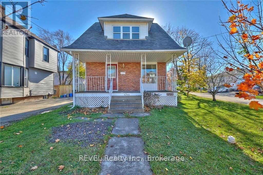 4744 Jepson Street, Niagara Falls, Ontario  L2E 1J6 - Photo 2 - X14095506