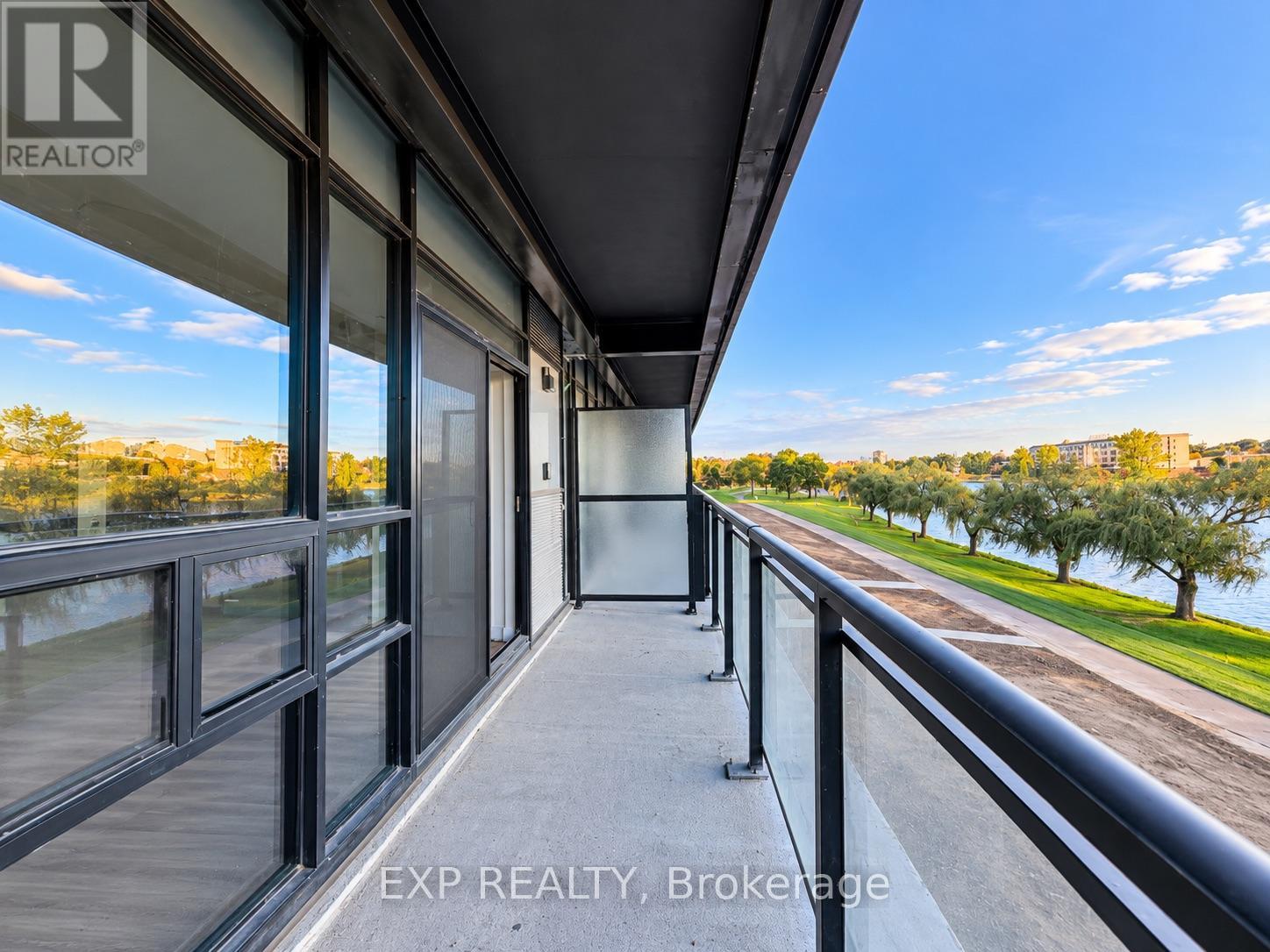 226 - 350 Prince Charles Drive S, Welland, Ontario  L3C 5A6 - Photo 2 - X14095886