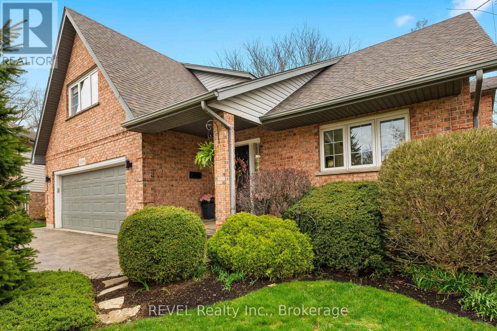 6839 IMPERIAL COURT, Niagara Falls, Ontario