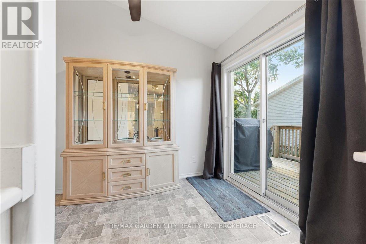 4 Fox Trail Drive, St. Catharines, Ontario  L2S 3T7 - Photo 10 - X14096496