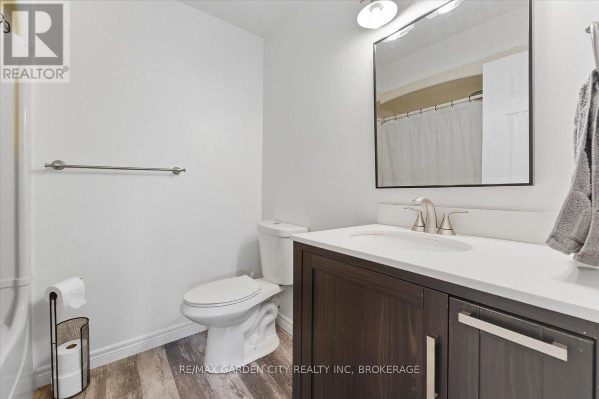 4 Fox Trail Drive, St. Catharines, Ontario  L2S 3T7 - Photo 16 - X14096496