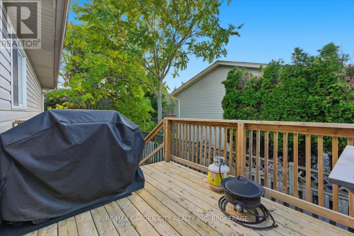 4 Fox Trail Drive, St. Catharines, Ontario  L2S 3T7 - Photo 28 - X14096496