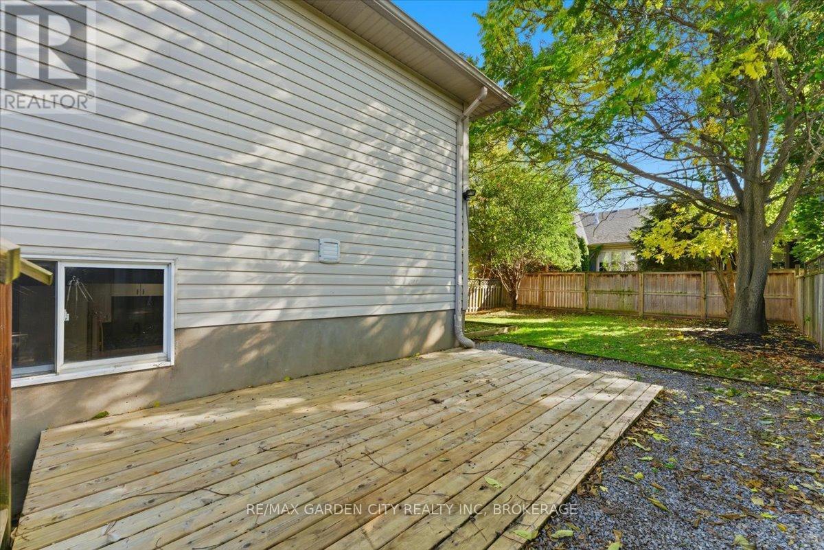4 Fox Trail Drive, St. Catharines, Ontario  L2S 3T7 - Photo 29 - X14096496