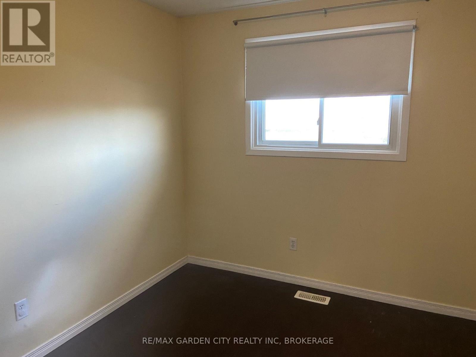 Upper - 9 Stonegate Drive, St. Catharines, Ontario  L2P 3K9 - Photo 25 - X14097418