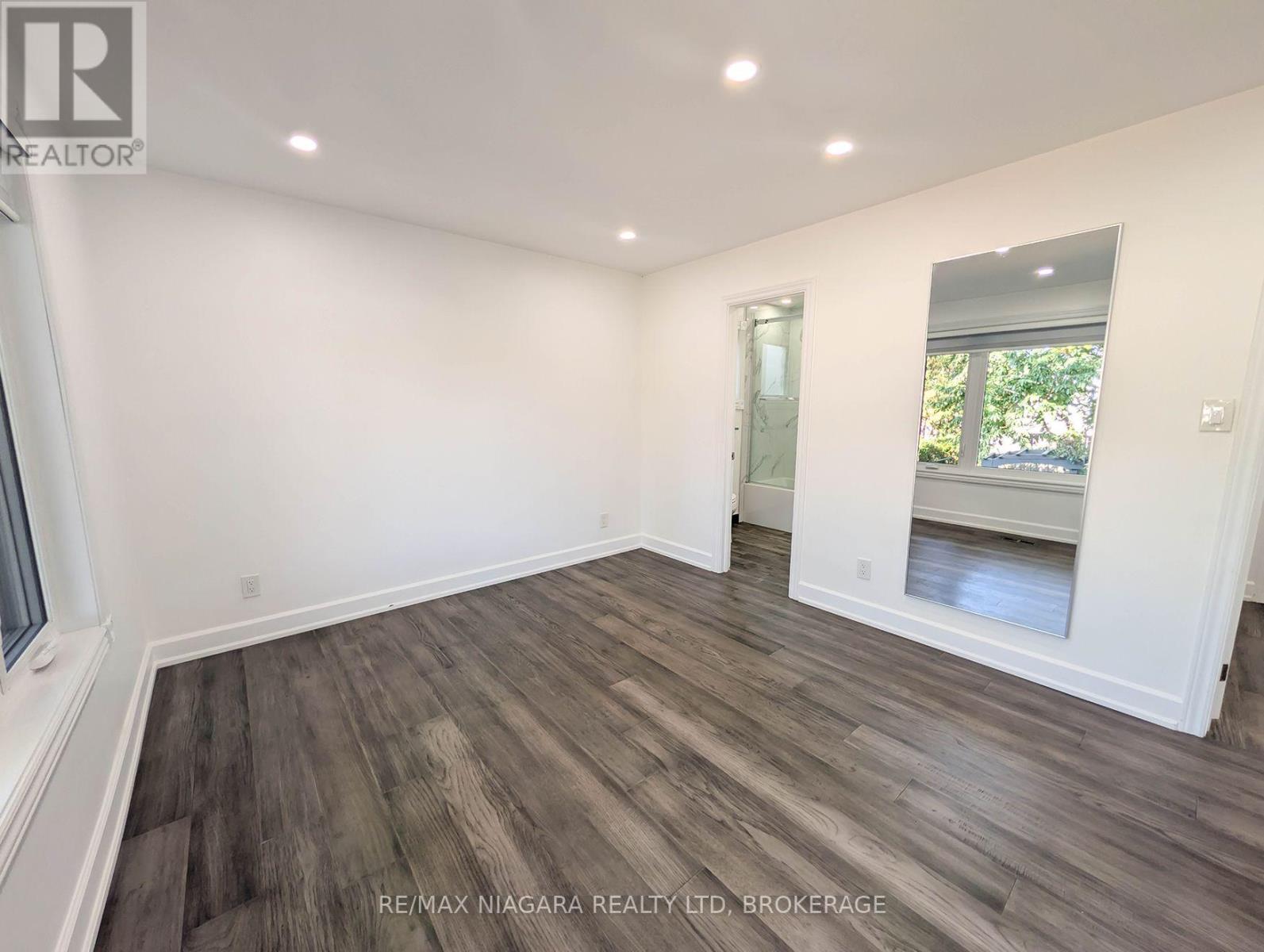 2474 Bridge Road, Oakville, Ontario  L6L 2H2 - Photo 12 - W14098822
