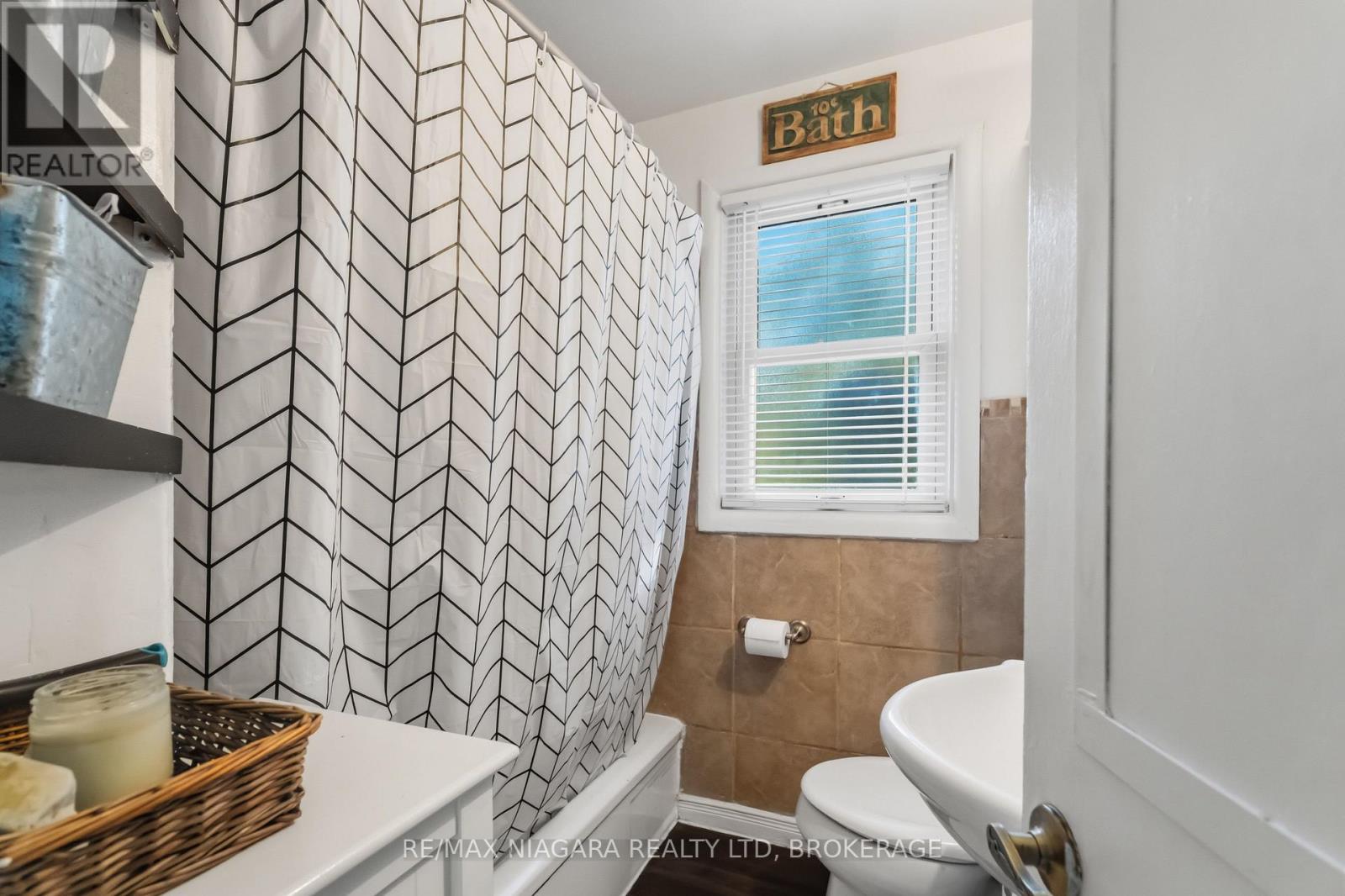 4 Walker Avenue, St. Catharines, Ontario  L2N 3L6 - Photo 17 - X14099266