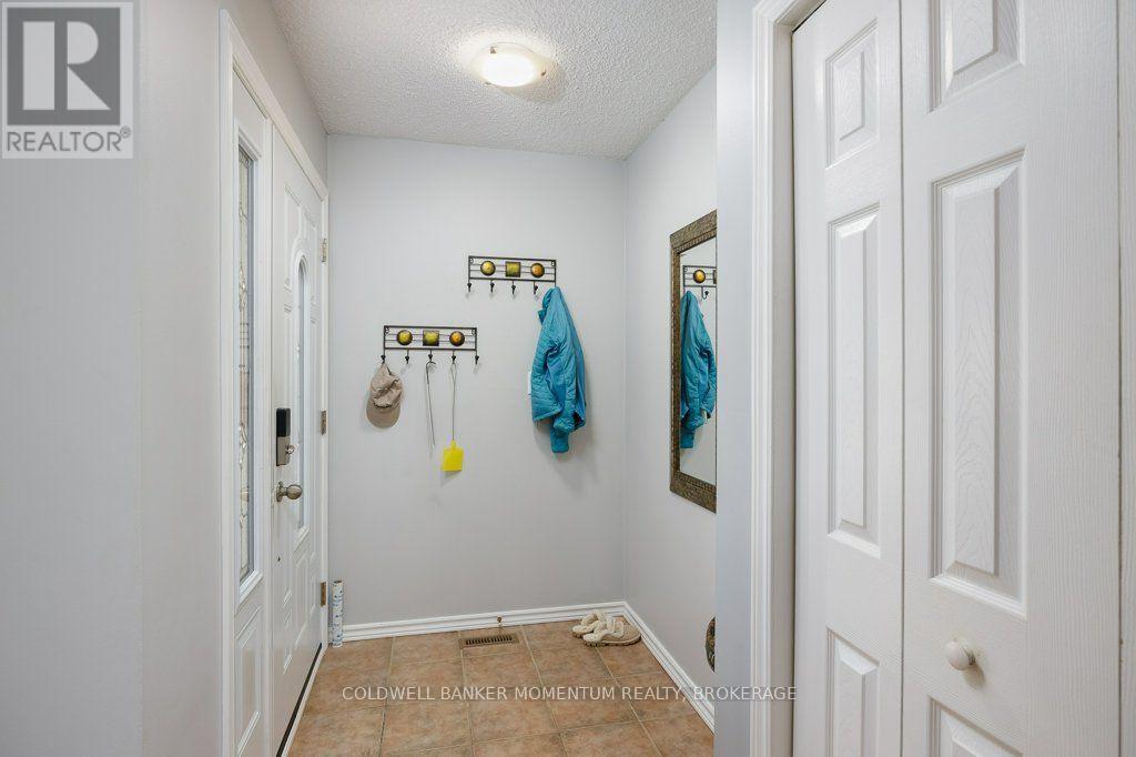 6564 Charnwood Avenue, Niagara Falls, Ontario  L2H 1Y9 - Photo 4 - X14100954