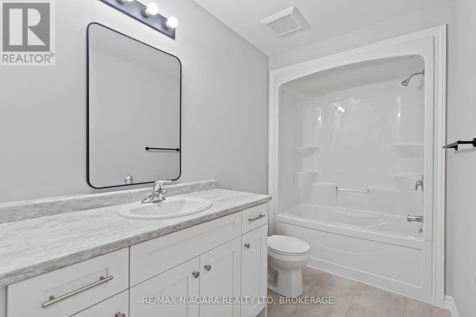 51 Superior Street, Welland, Ontario  L3B 3G3 - Photo 12 - X14101210