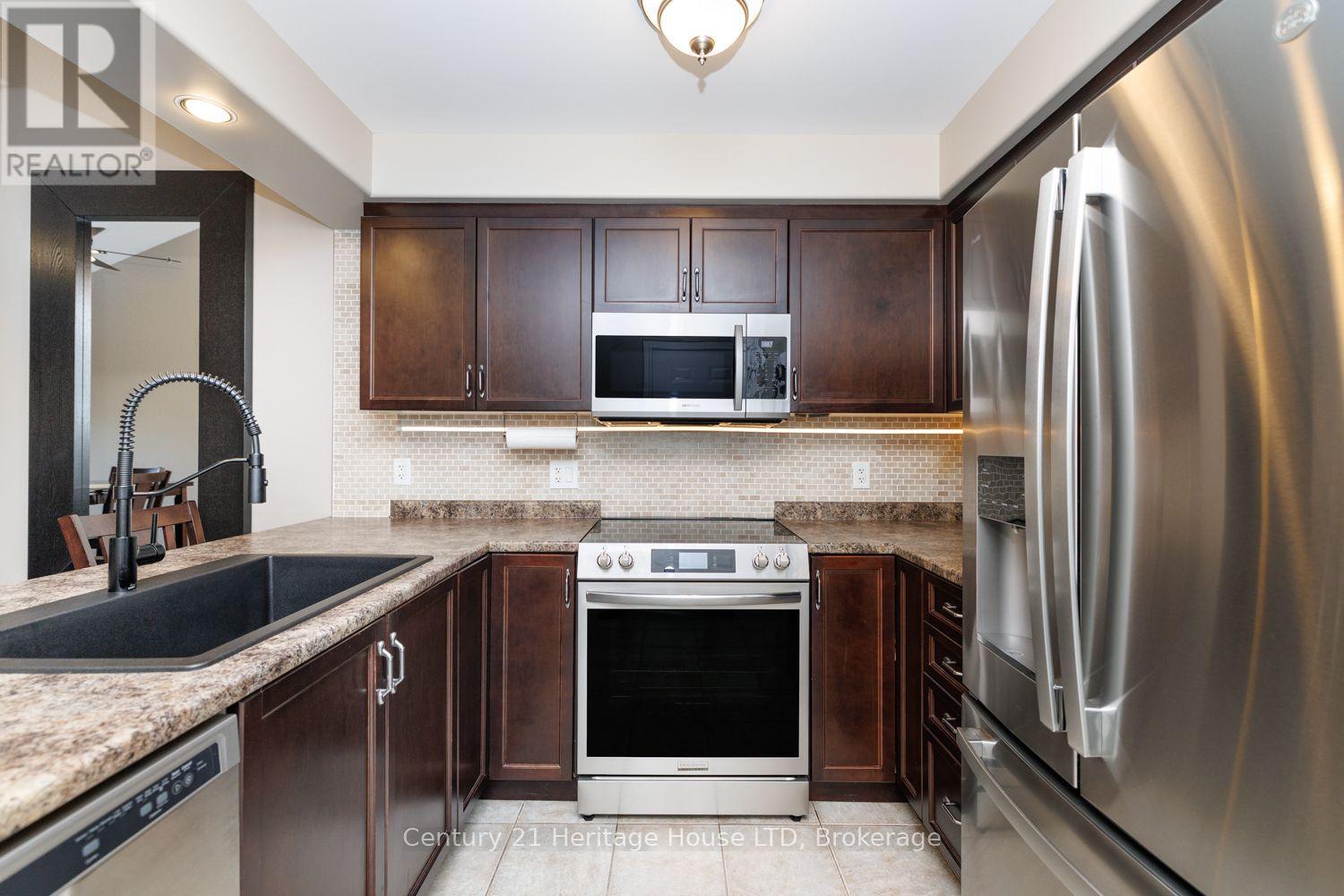 29 Bluegrass Crescent, St. Catharines, Ontario  L2P 0A8 - Photo 5 - X14101814