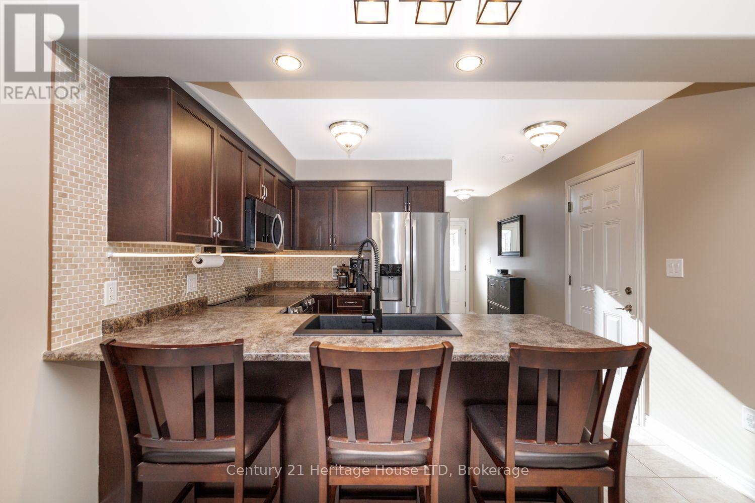 29 Bluegrass Crescent, St. Catharines, Ontario  L2P 0A8 - Photo 7 - X14101814