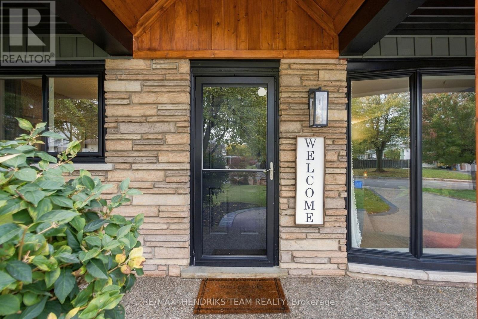 94 Bellingham Drive, Hamilton, Ontario  L8V 3R4 - Photo 4 - X14101830