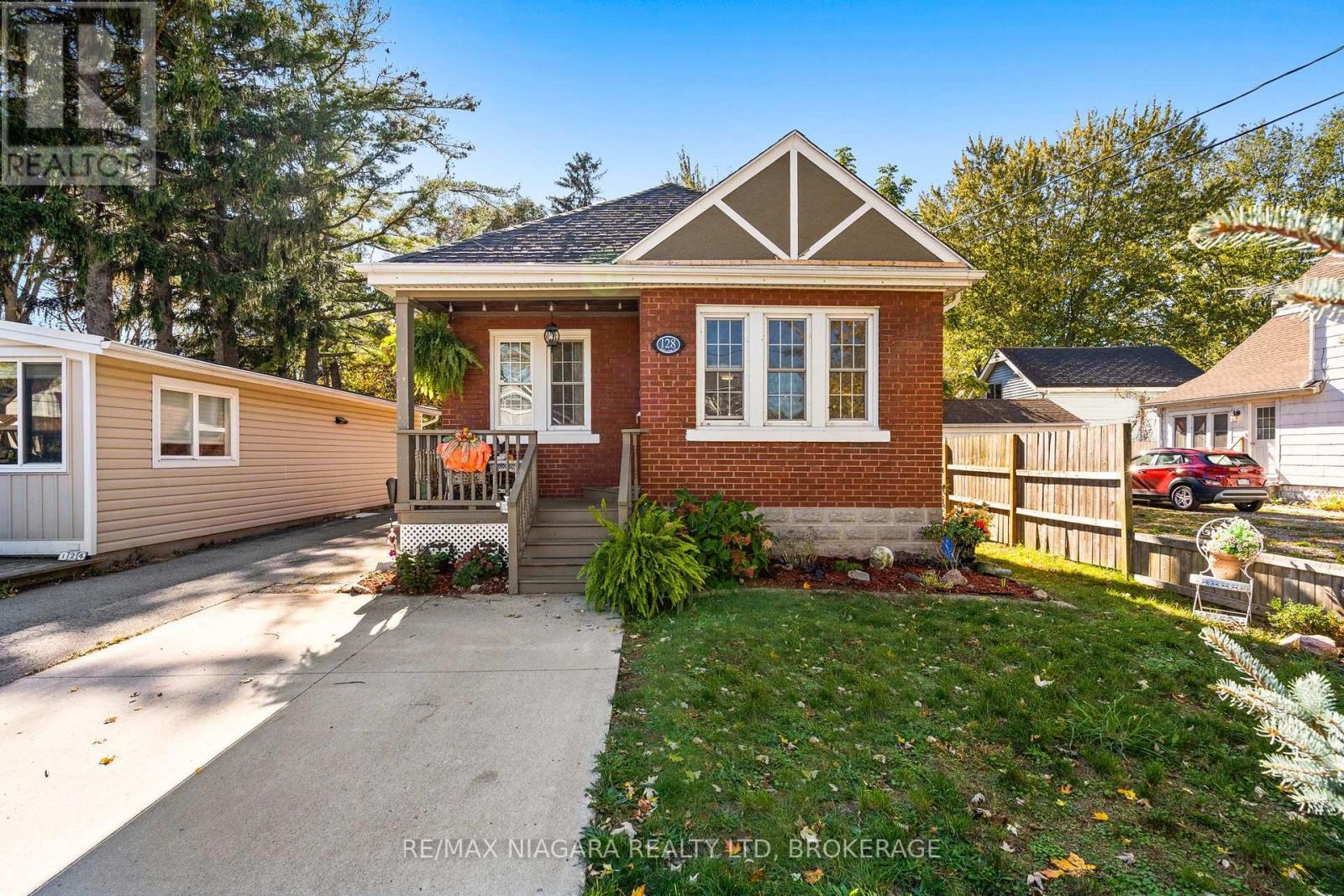 128 Adelaide Street, Port Colborne, Ontario  L3K 2W6 - Photo 2 - X14102012