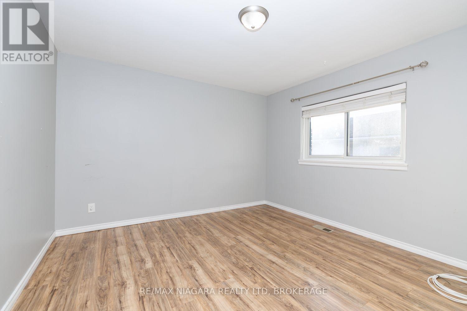 6 Broadmore Avenue, St. Catharines, Ontario  L2M 6A5 - Photo 11 - X14102282