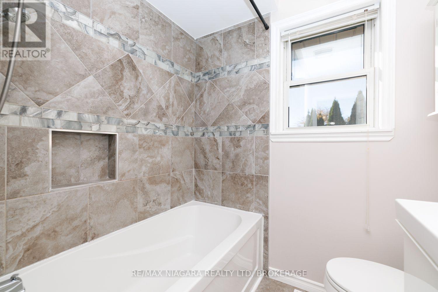 6 Broadmore Avenue, St. Catharines, Ontario  L2M 6A5 - Photo 18 - X14102282