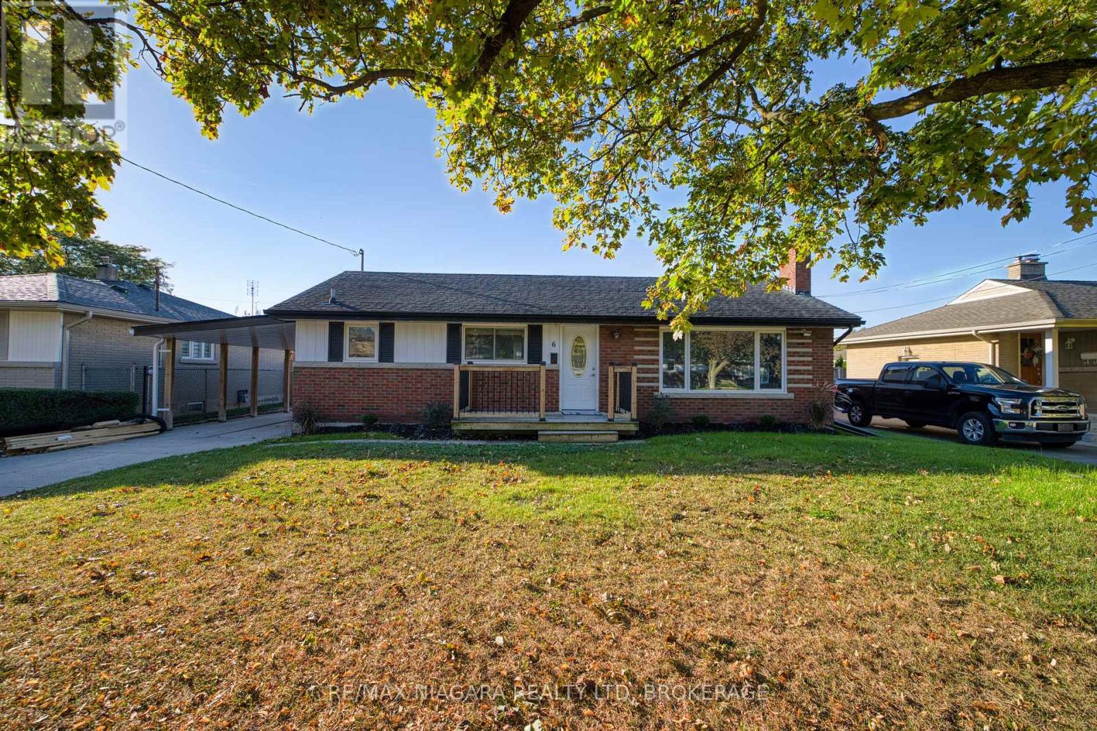 6 Broadmore Avenue, St. Catharines, Ontario  L2M 6A5 - Photo 3 - X14102282