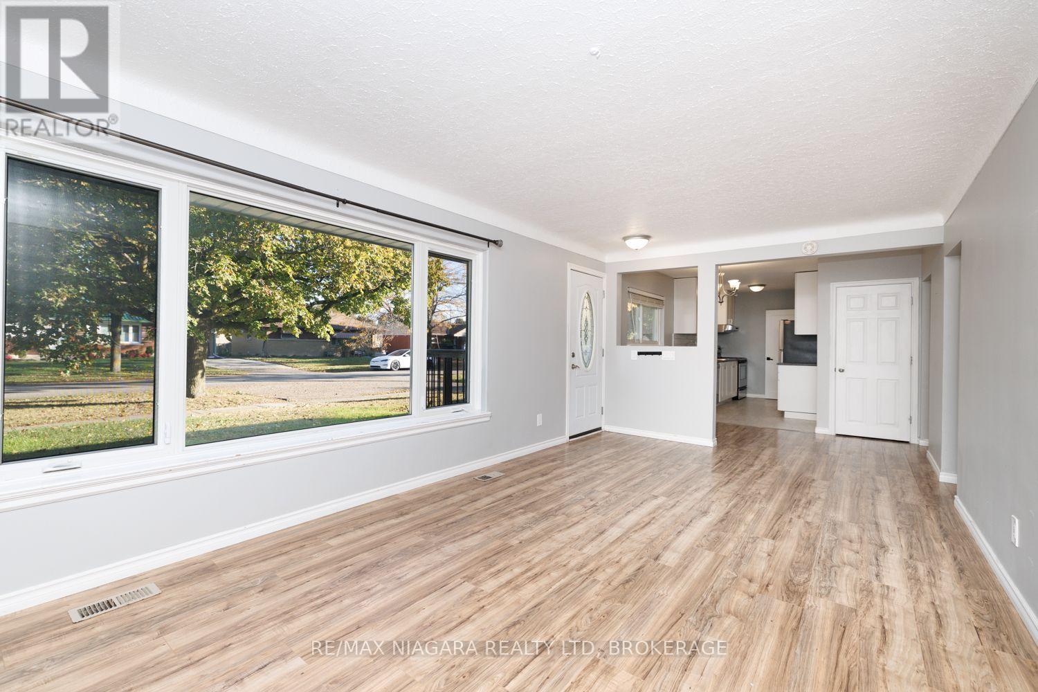 6 Broadmore Avenue, St. Catharines, Ontario  L2M 6A5 - Photo 6 - X14102282