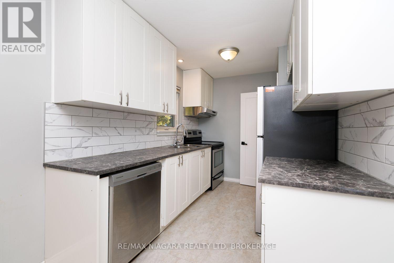 6 Broadmore Avenue, St. Catharines, Ontario  L2M 6A5 - Photo 9 - X14102282