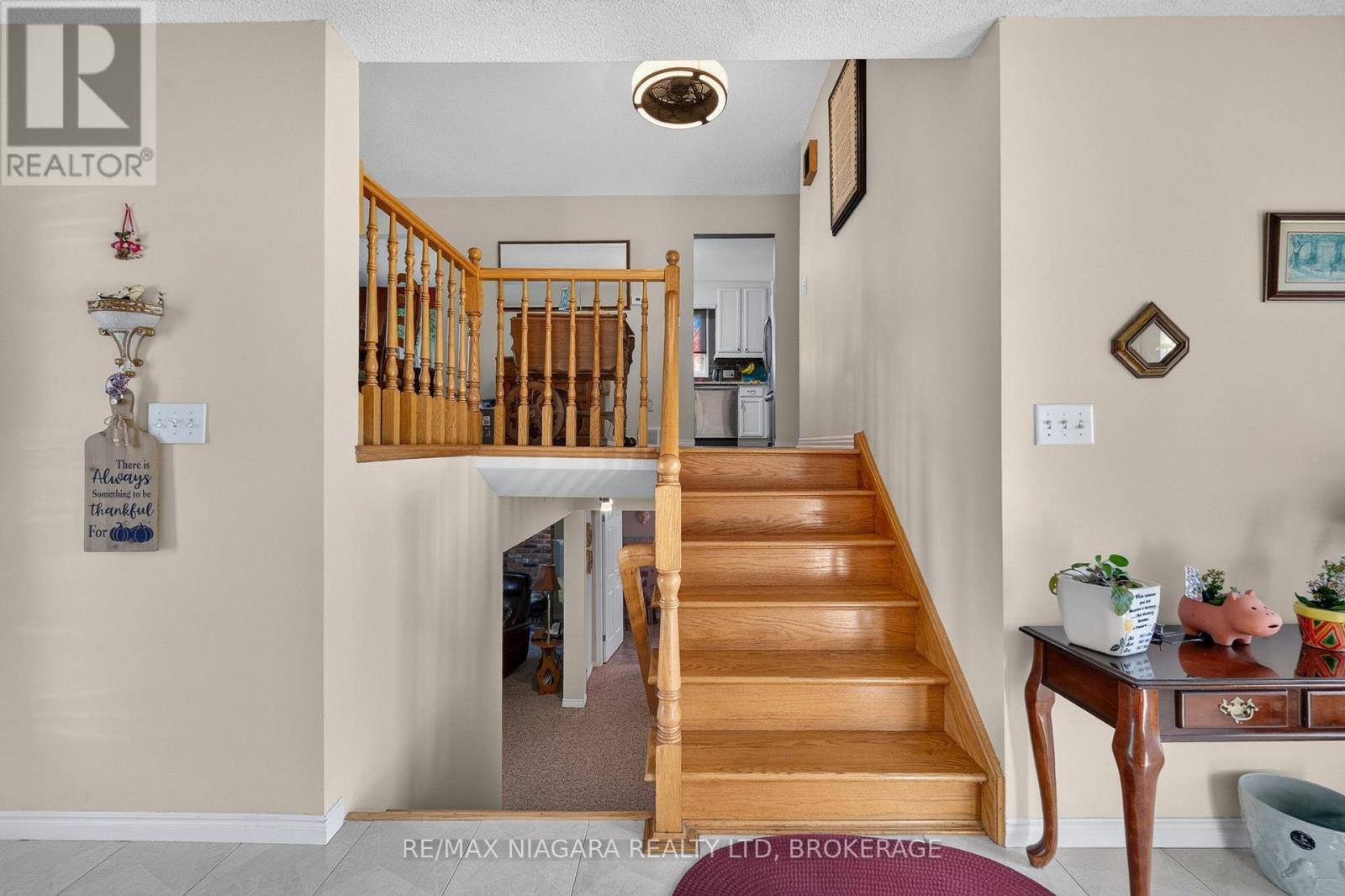 8230 Lexington Court, Niagara Falls, Ontario  L2H 1W4 - Photo 10 - X14102636