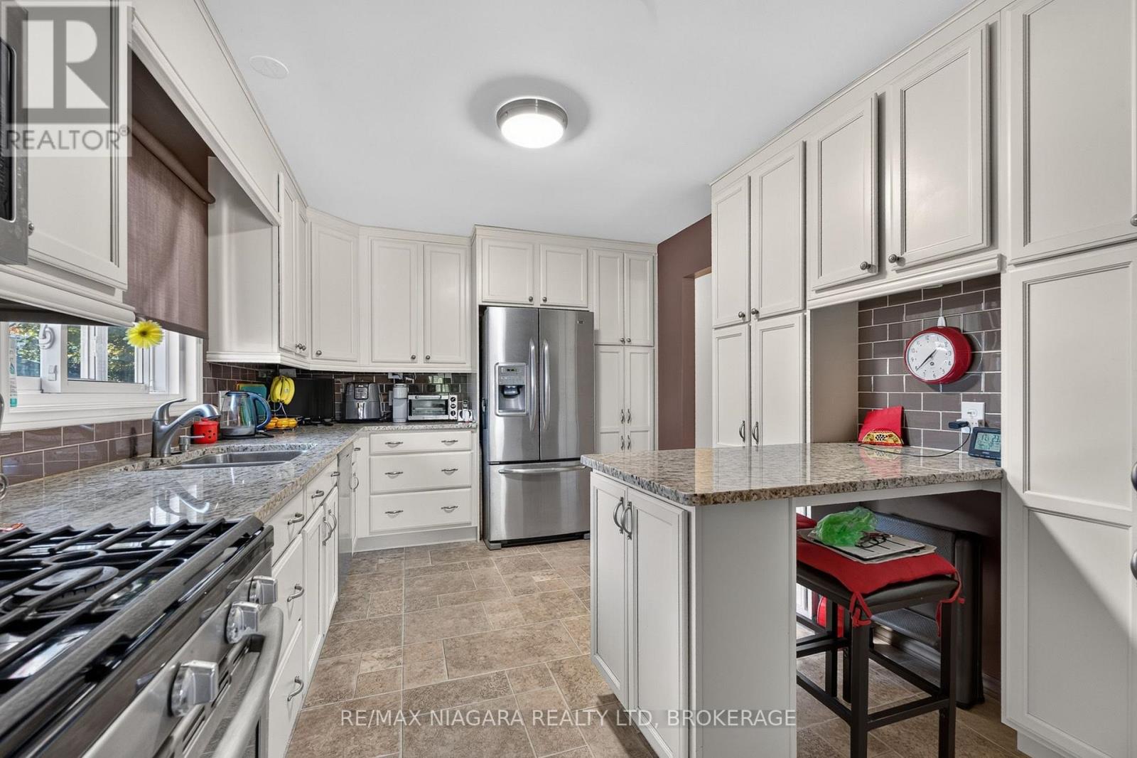 8230 Lexington Court, Niagara Falls, Ontario  L2H 1W4 - Photo 14 - X14102636