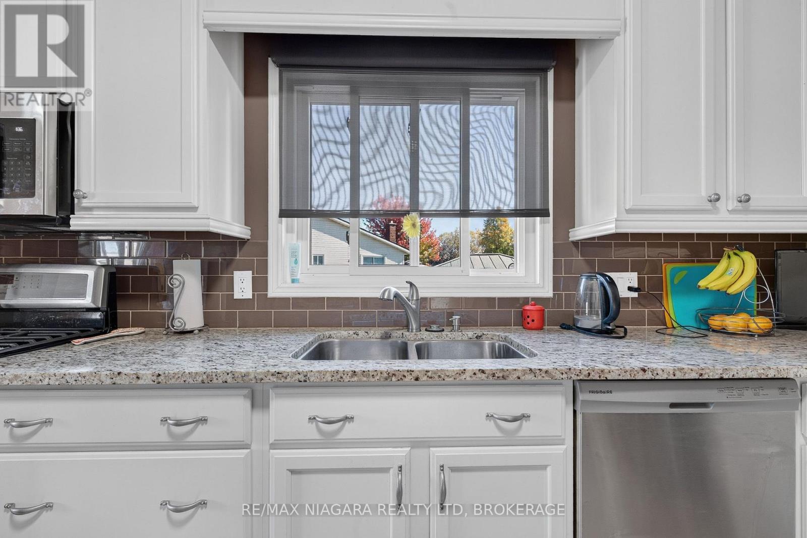 8230 Lexington Court, Niagara Falls, Ontario  L2H 1W4 - Photo 16 - X14102636