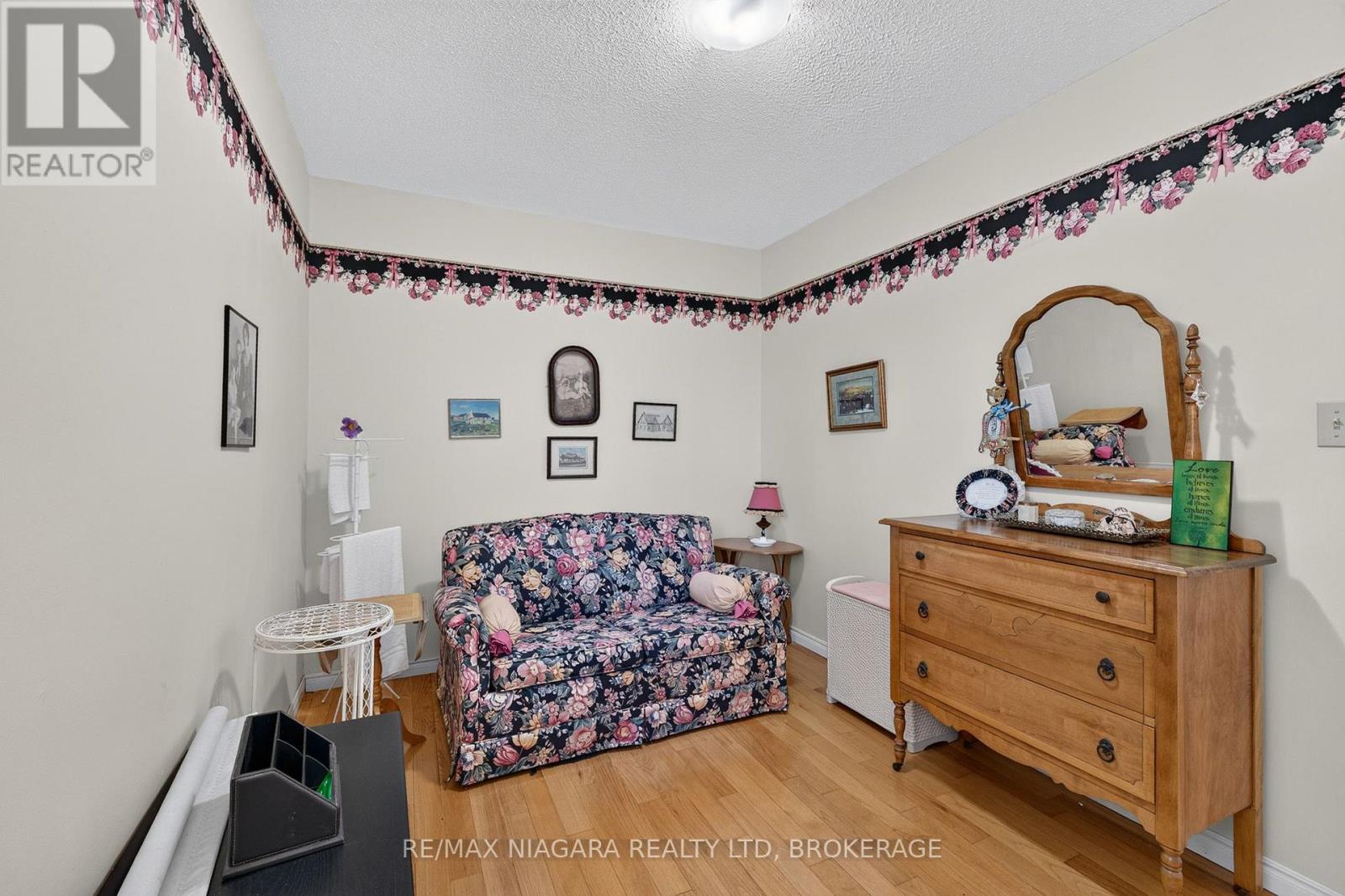 8230 Lexington Court, Niagara Falls, Ontario  L2H 1W4 - Photo 19 - X14102636