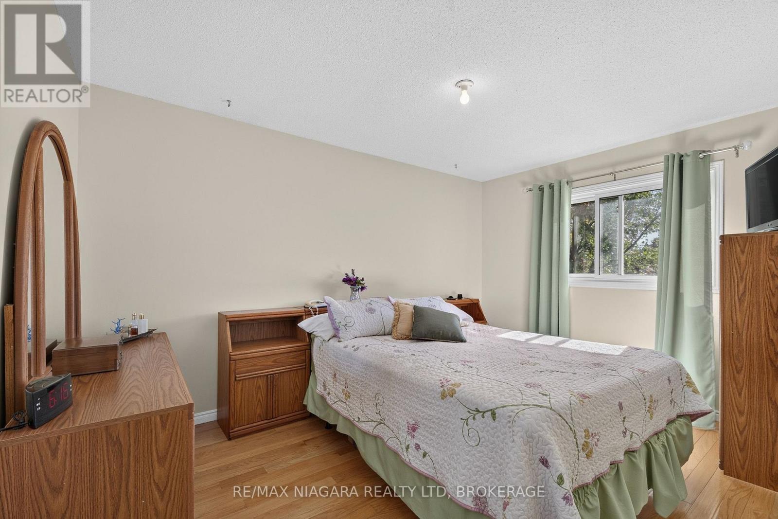 8230 Lexington Court, Niagara Falls, Ontario  L2H 1W4 - Photo 21 - X14102636