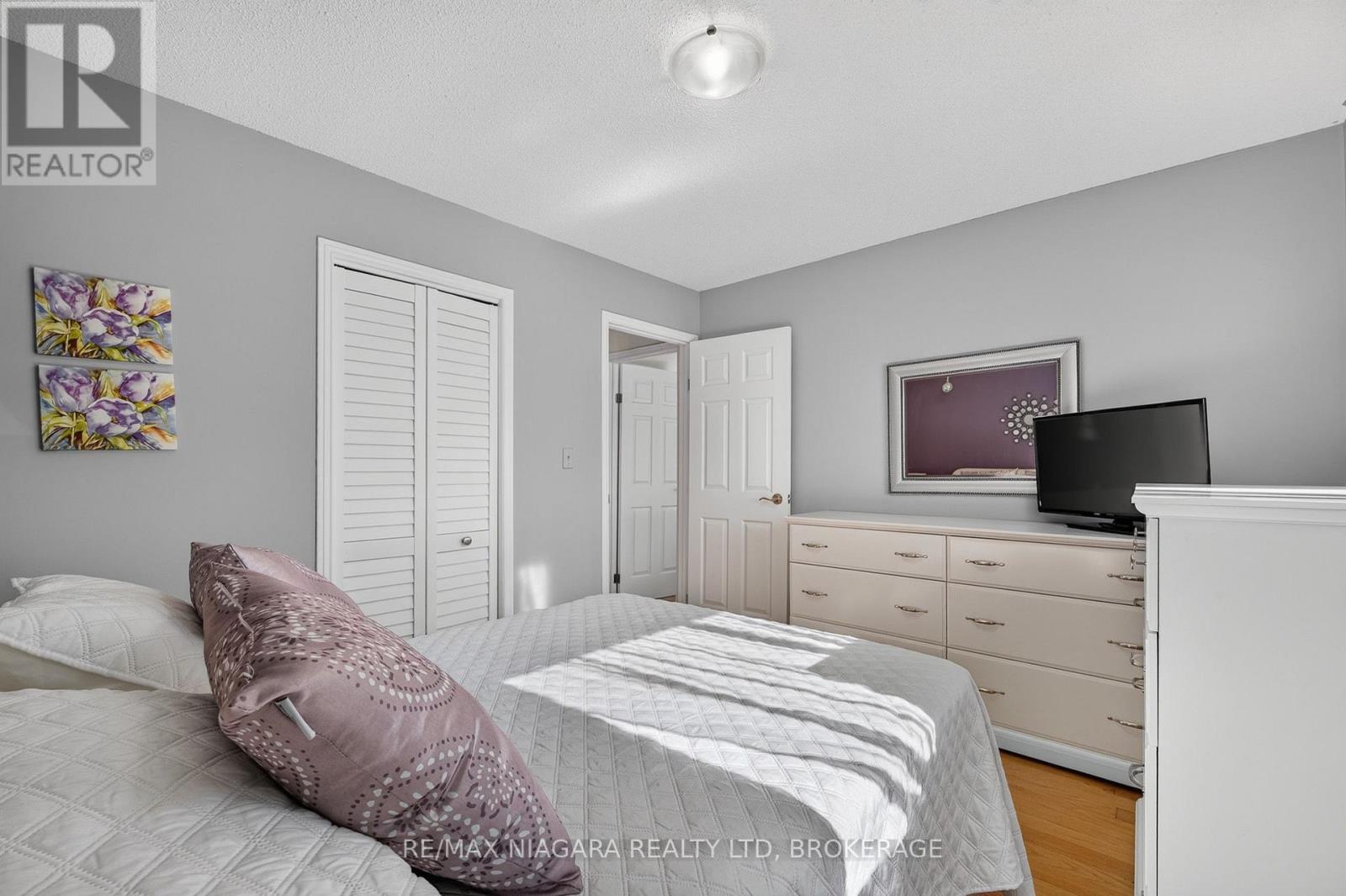 8230 Lexington Court, Niagara Falls, Ontario  L2H 1W4 - Photo 25 - X14102636