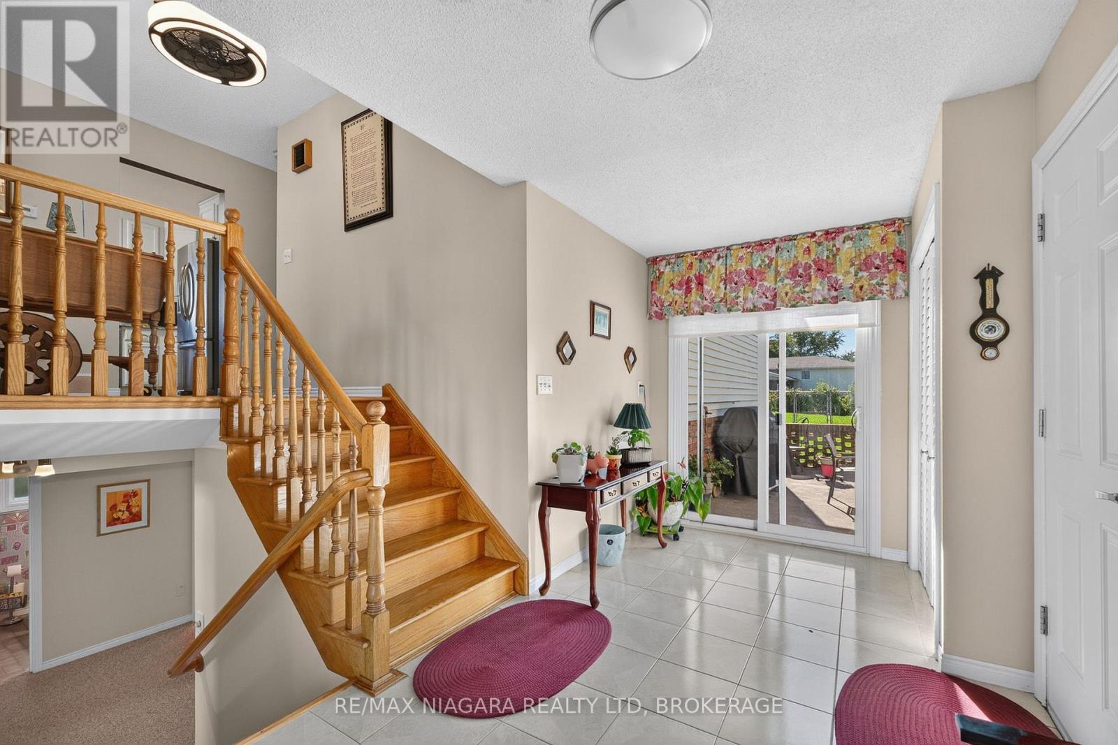 8230 Lexington Court, Niagara Falls, Ontario  L2H 1W4 - Photo 9 - X14102636