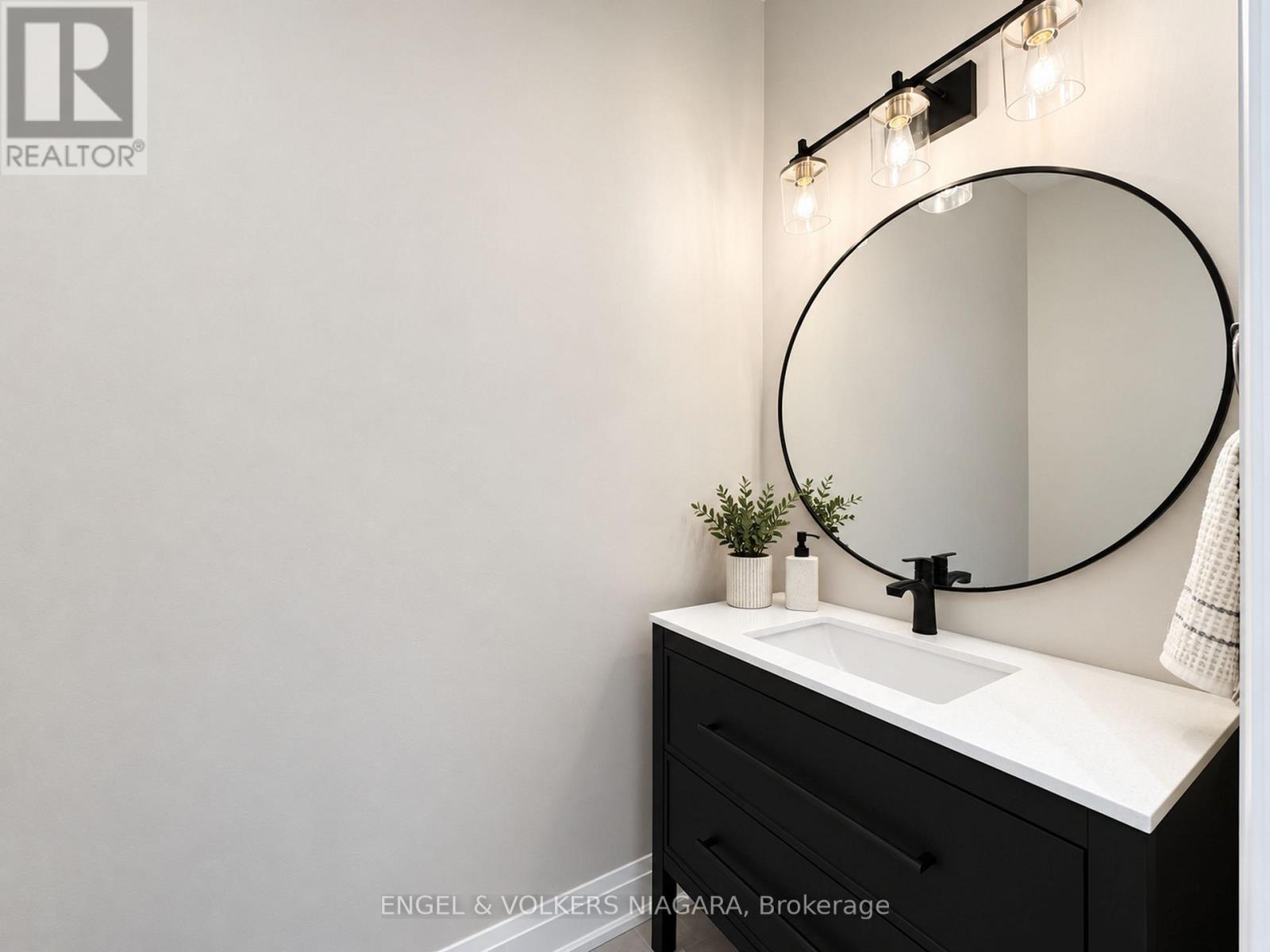 4499 Fourth Avenue, Niagara Falls, Ontario  L2E 4N4 - Photo 27 - X14103164