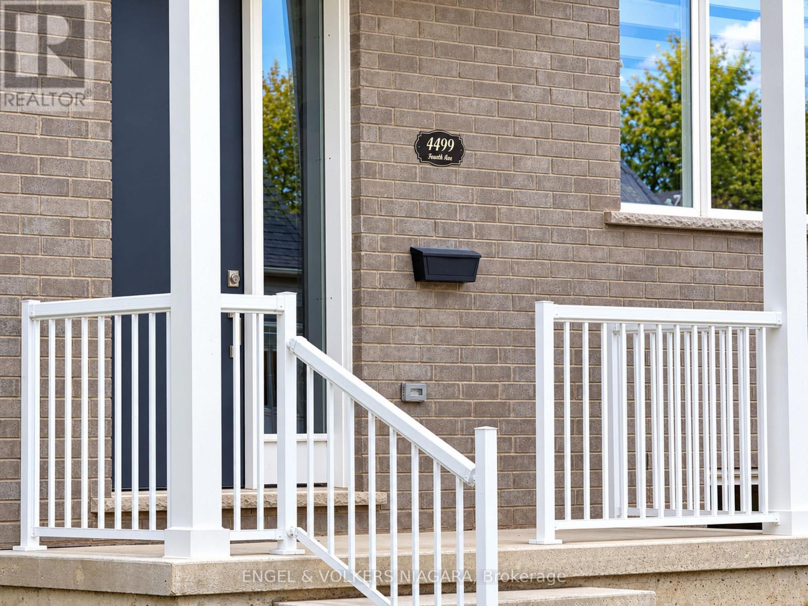 4499 Fourth Avenue, Niagara Falls, Ontario  L2E 4N4 - Photo 4 - X14103172