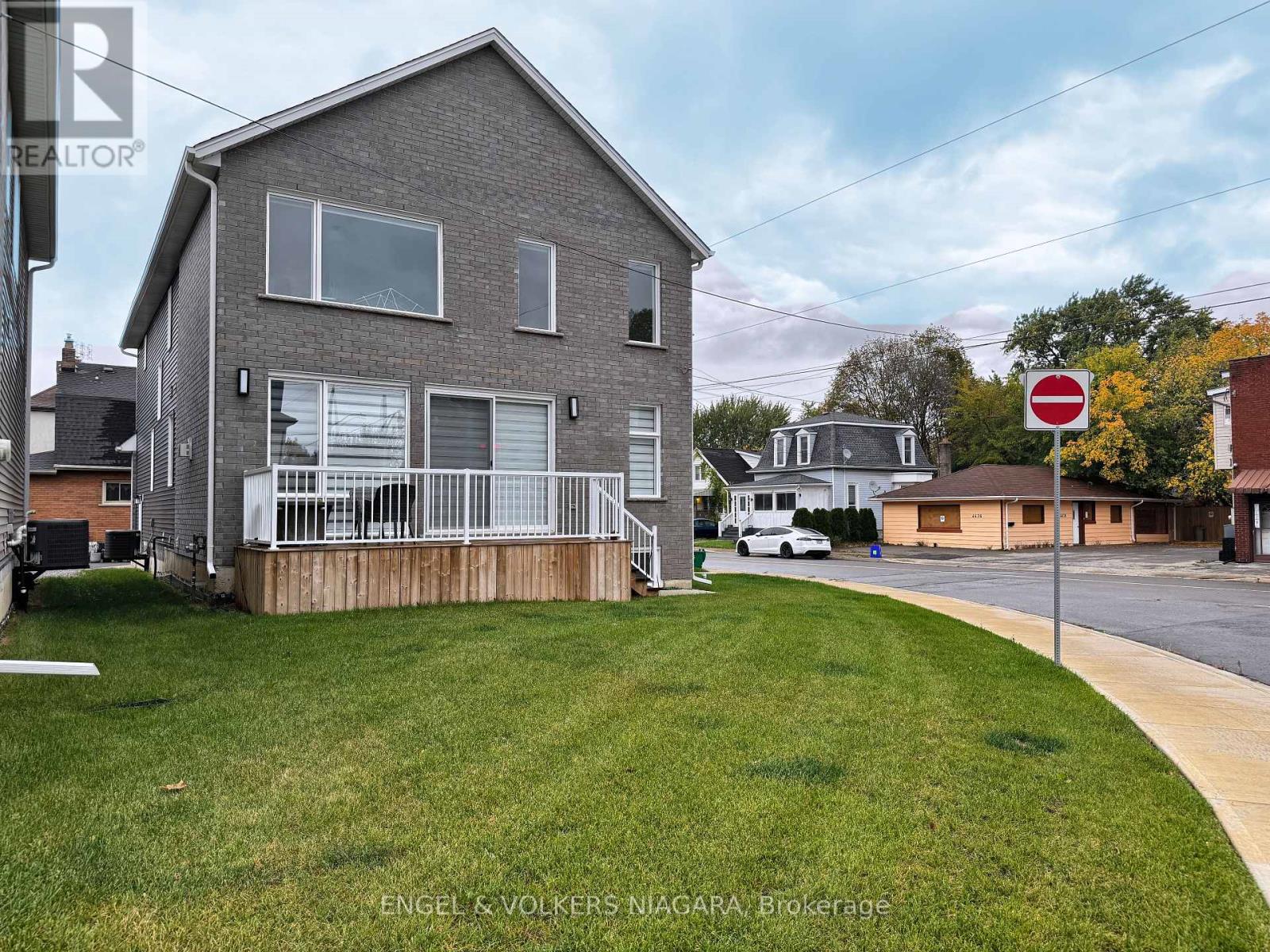 4499 Fourth Avenue, Niagara Falls, Ontario  L2E 4N4 - Photo 7 - X14103172