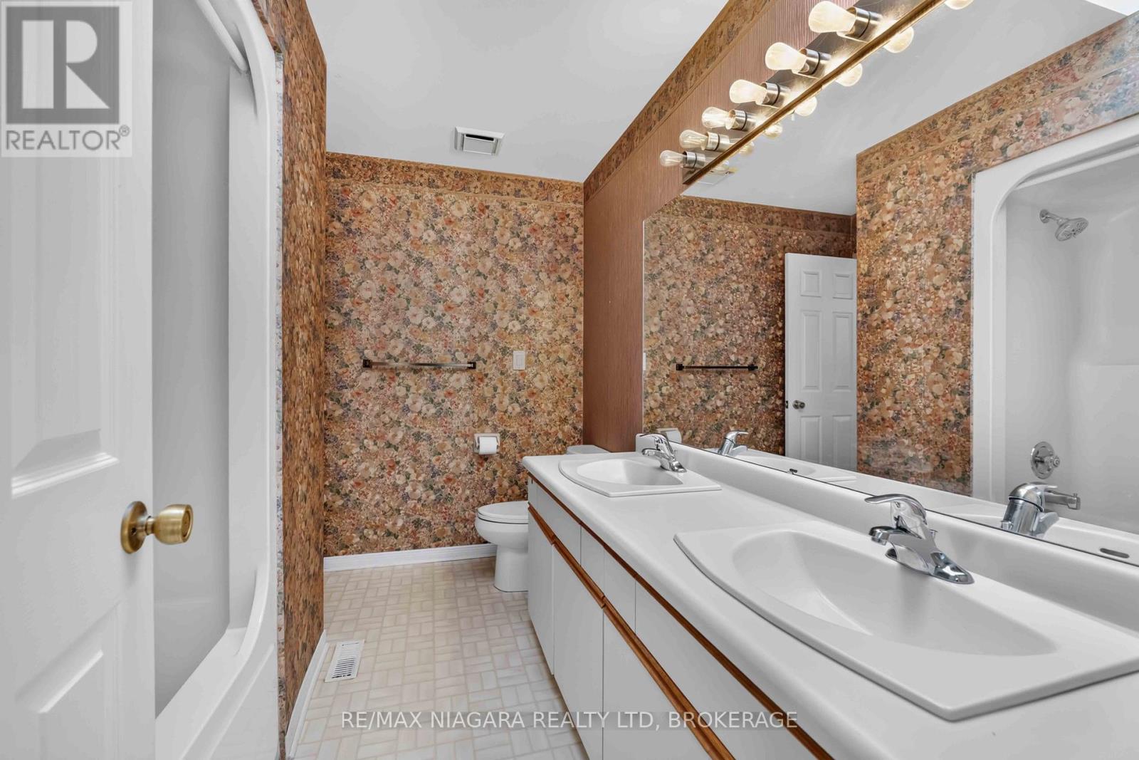 7725 Swan Street, Niagara Falls, Ontario  L2H 2P7 - Photo 14 - X14103790