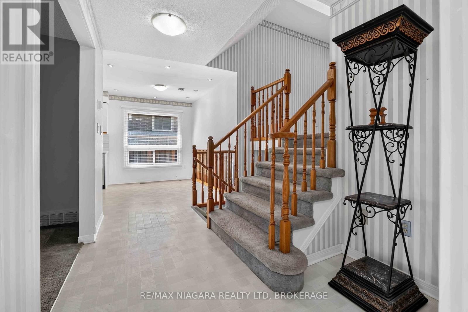 7725 Swan Street, Niagara Falls, Ontario  L2H 2P7 - Photo 4 - X14103790
