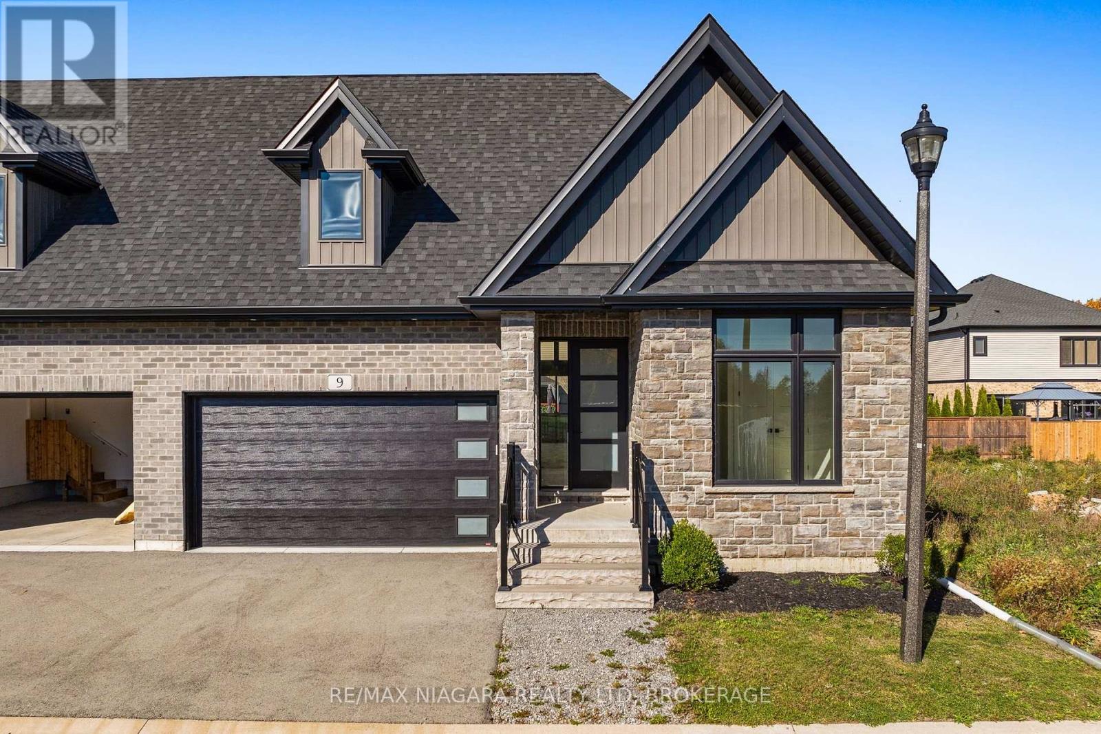 9 PRIMROSE STREET, Pelham, Ontario