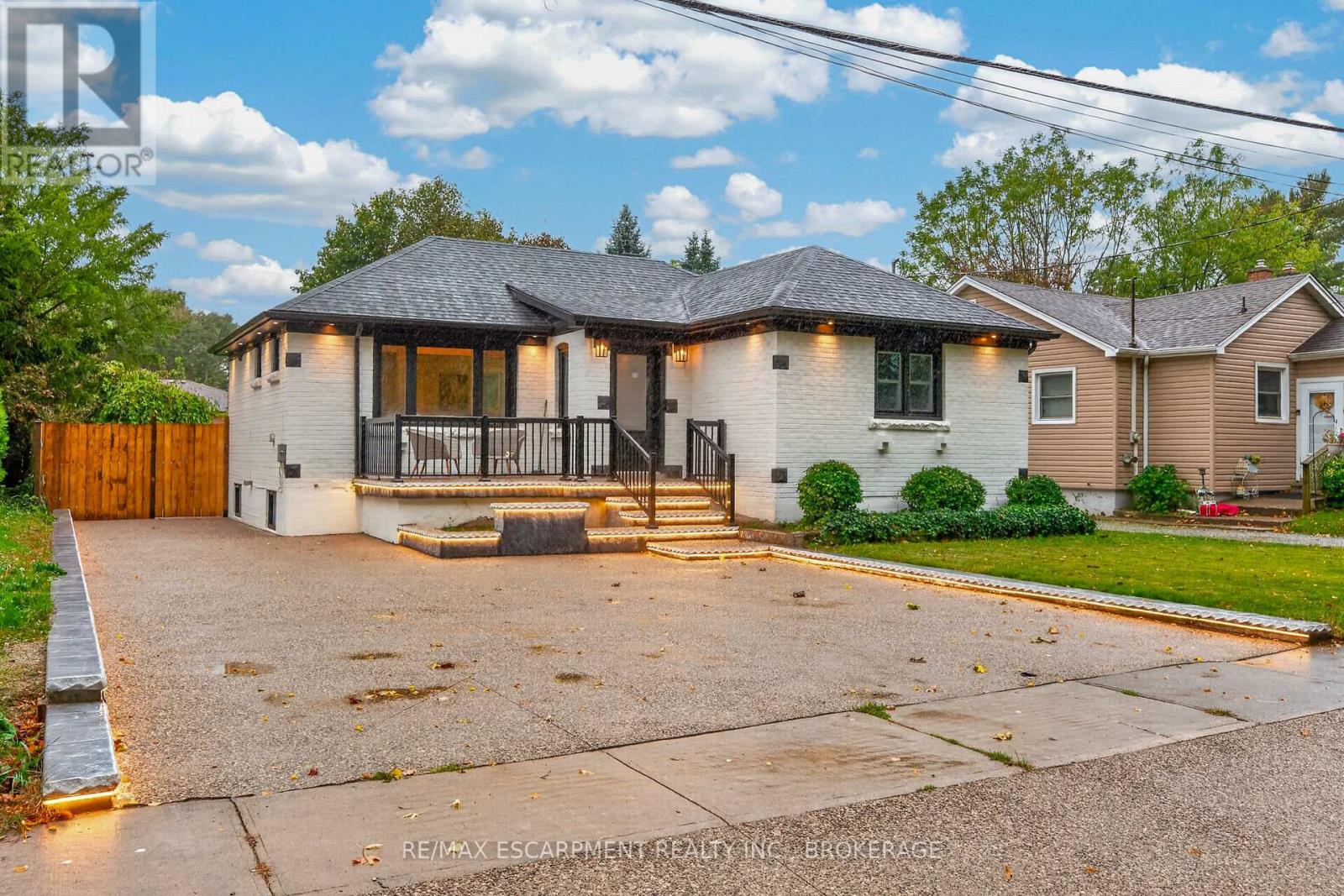 5662 Morden Drive, Niagara Falls, Ontario  L2E 3C5 - Photo 2 - X14104890