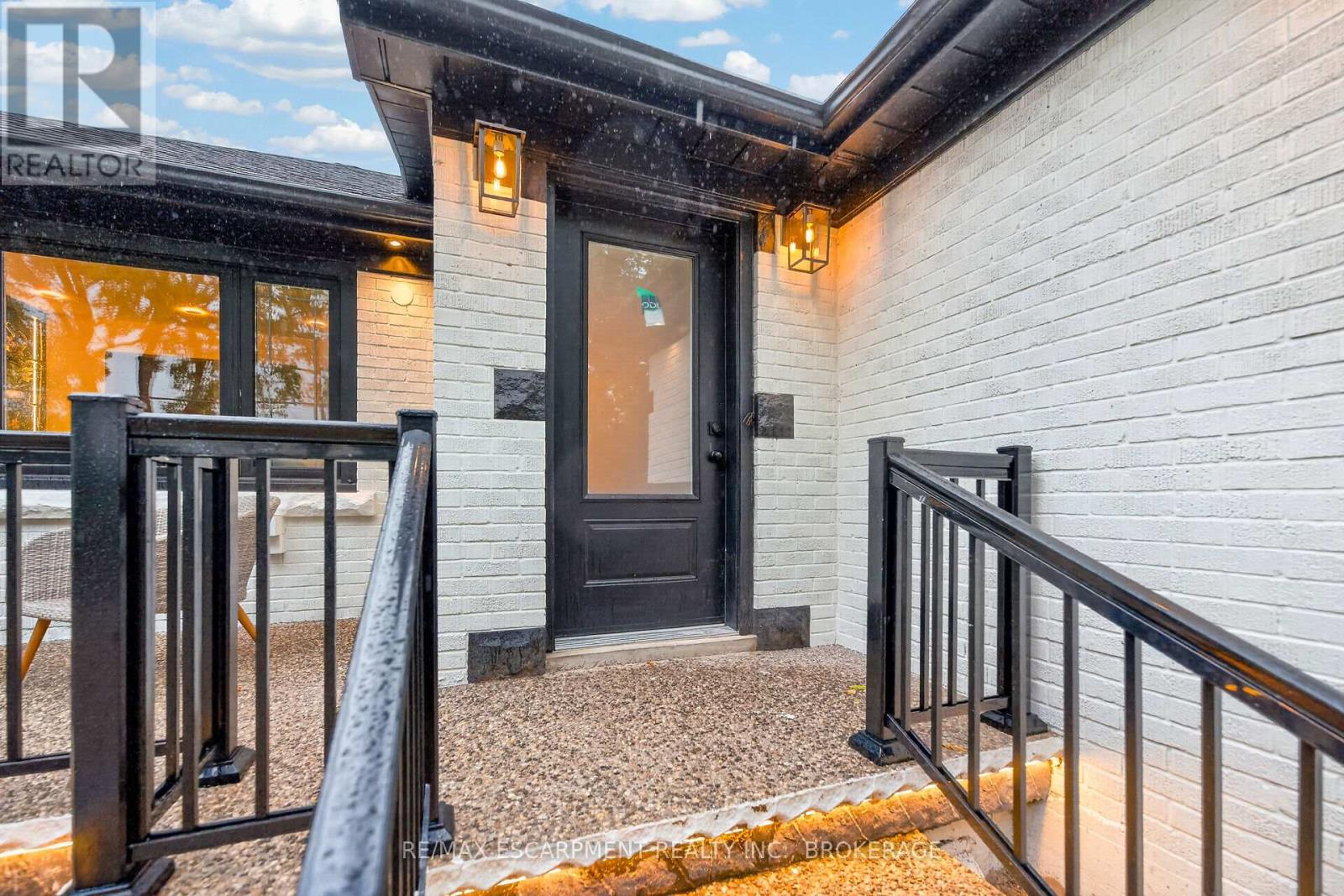 5662 Morden Drive, Niagara Falls, Ontario  L2E 3C5 - Photo 4 - X14104890