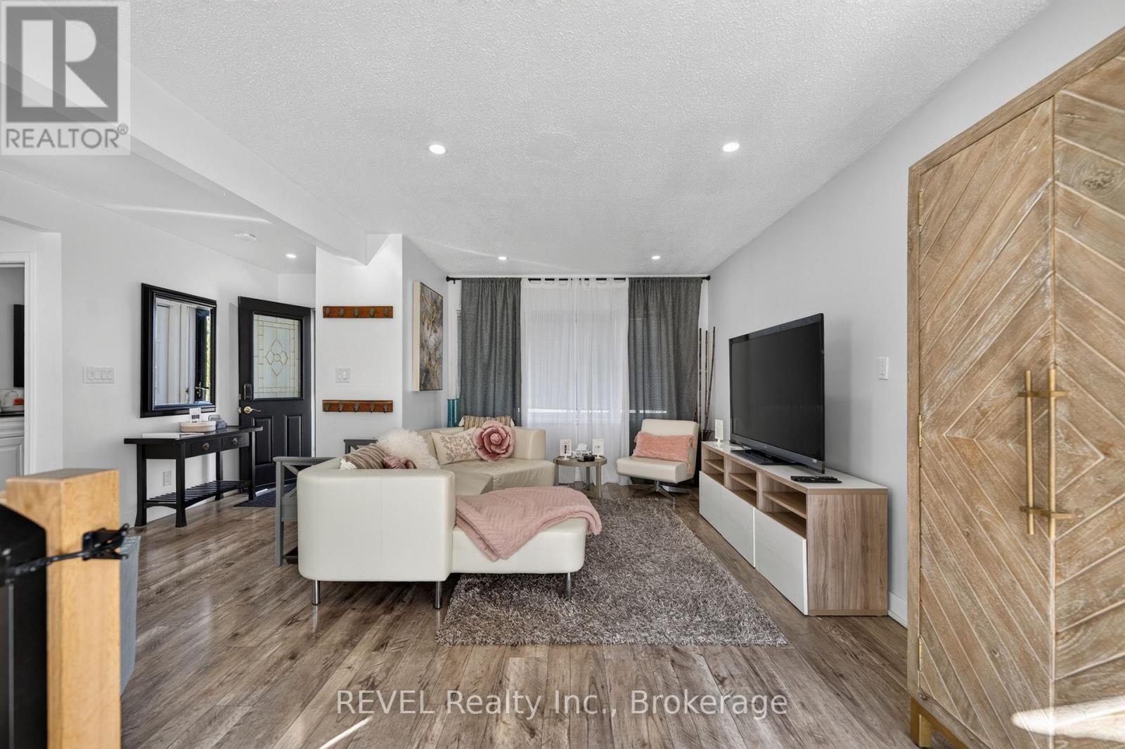 1329 Niagara Stone Road, Niagara-On-The-Lake, Ontario  L0S 1J0 - Photo 11 - X14105350