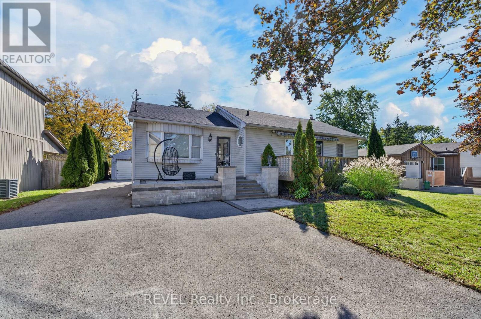 1329 Niagara Stone Road, Niagara-On-The-Lake, Ontario  L0S 1J0 - Photo 3 - X14105350