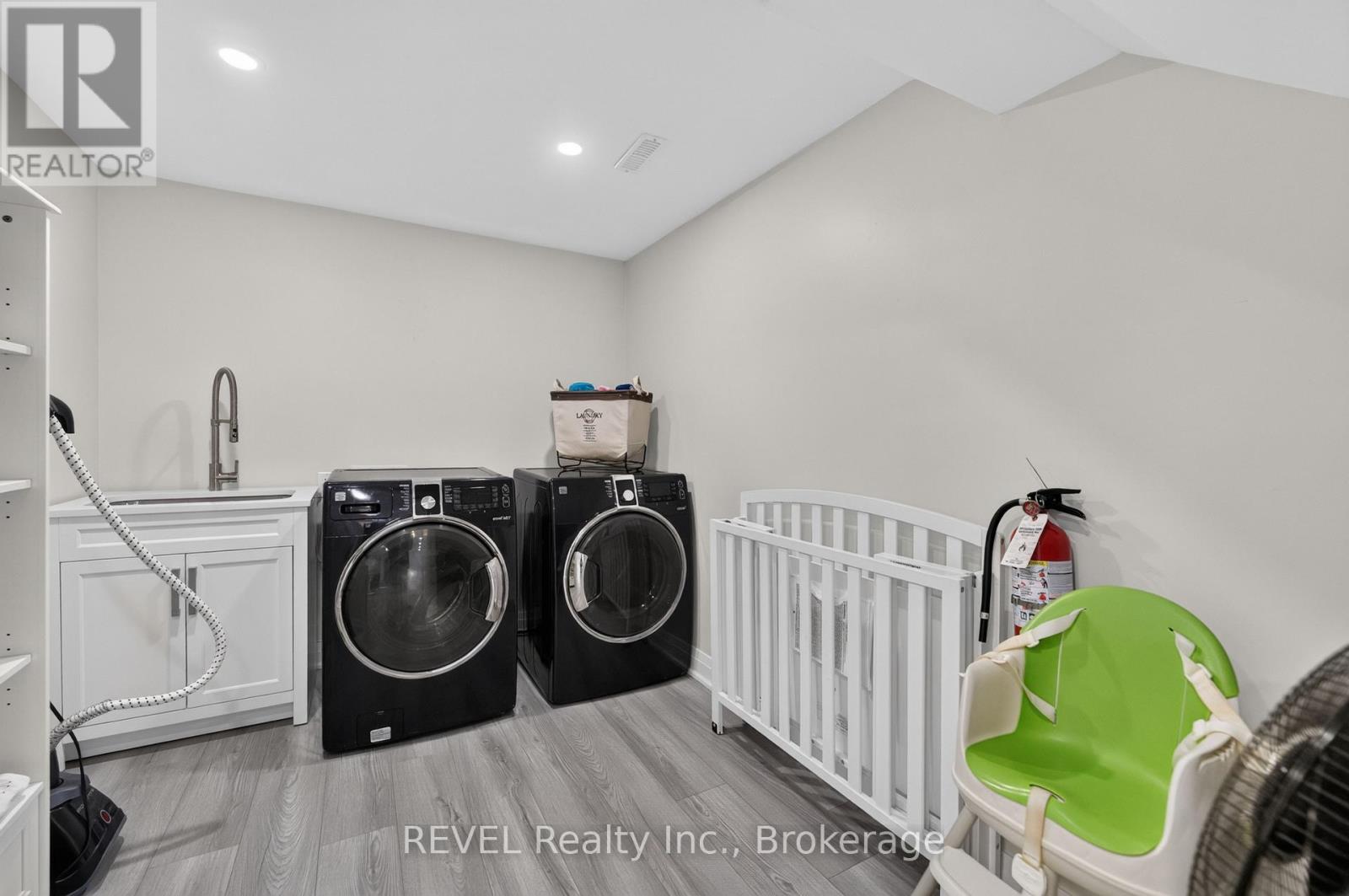 1329 Niagara Stone Road, Niagara-On-The-Lake, Ontario  L0S 1J0 - Photo 40 - X14105350
