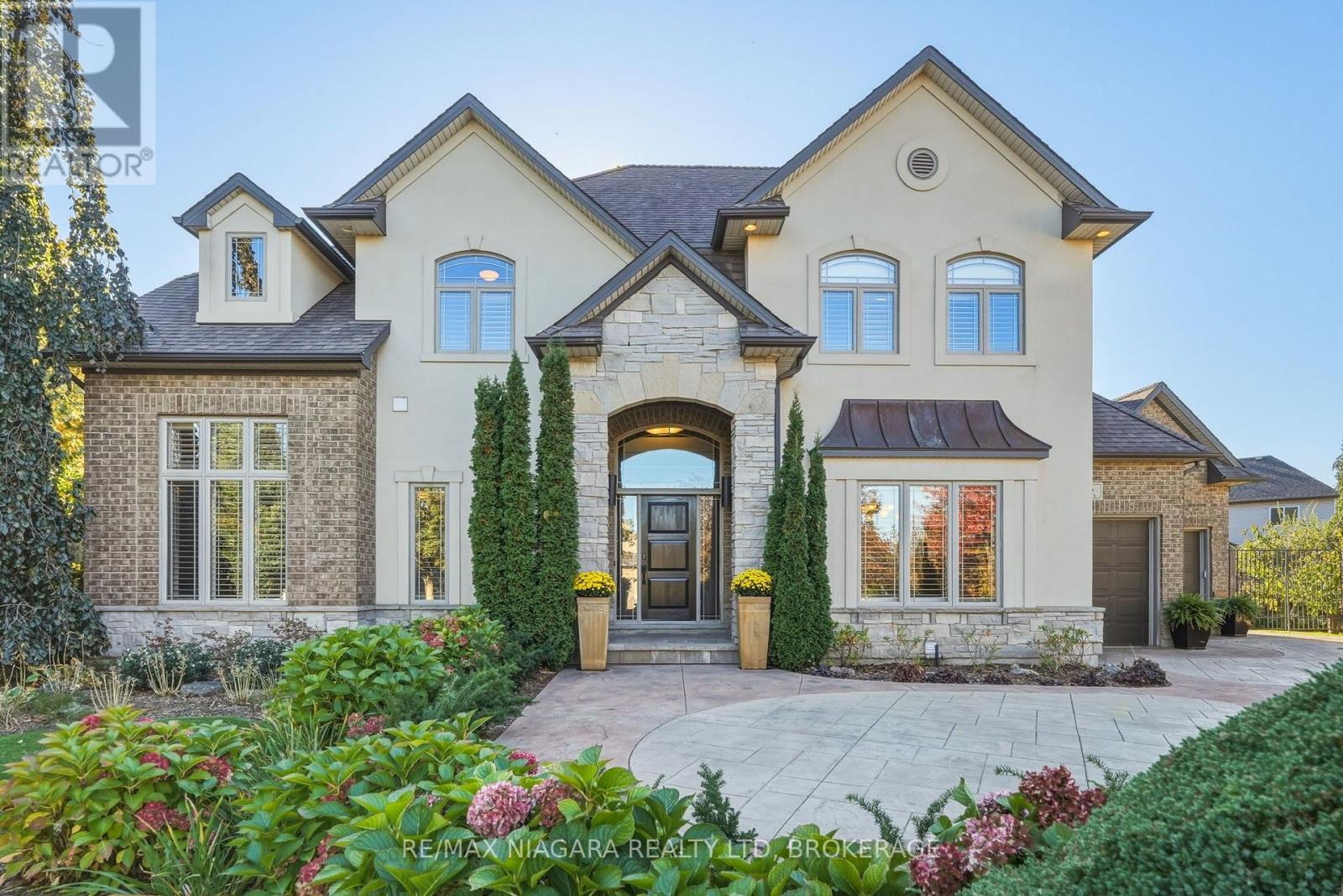 76 TERRACE DRIVE, Grimsby, Ontario