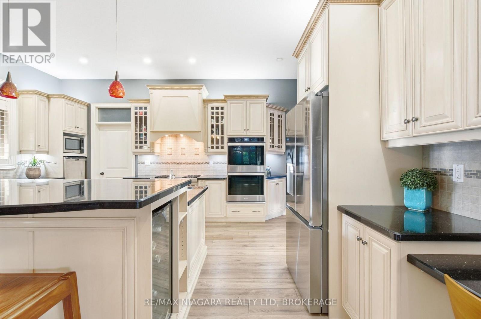 76 Terrace Drive, Grimsby, Ontario  L3M 1B5 - Photo 17 - X14105952